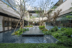 城市地盘采纳国度所有制的形式